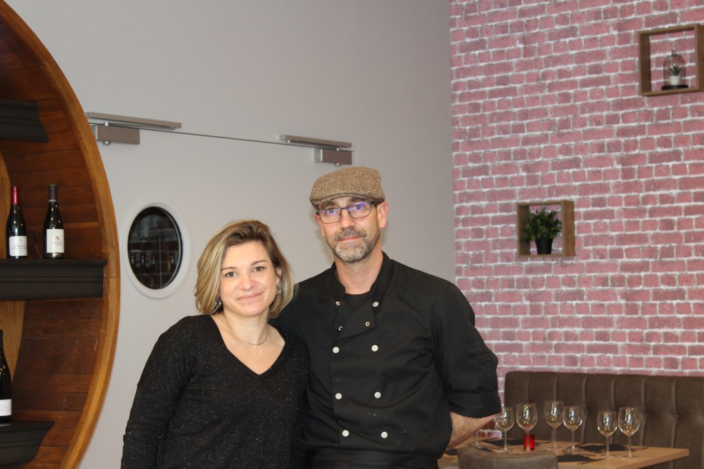 &laquo;&nbsp;Les gens d&rsquo;ici&nbsp;&raquo;: Cyrille et Céline Benard propriétaire du restaurant &laquo;&nbsp;Le 28130&nbsp;&raquo; à&nbsp;Yermenonville