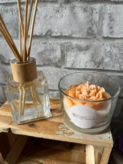 Magali Le Barbier, artisan cirier, présente aux Journées Européennes des Métiers d’Art à&nbsp;Epernon