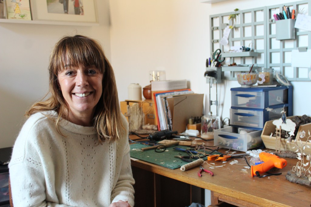 « Les Gens d’ici »: Caroline Le Corre, créatrice fil de kraft armé à&nbsp;Chartres